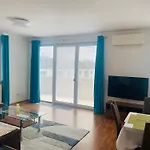 Koliba Hilltop Apartment With Private Parking